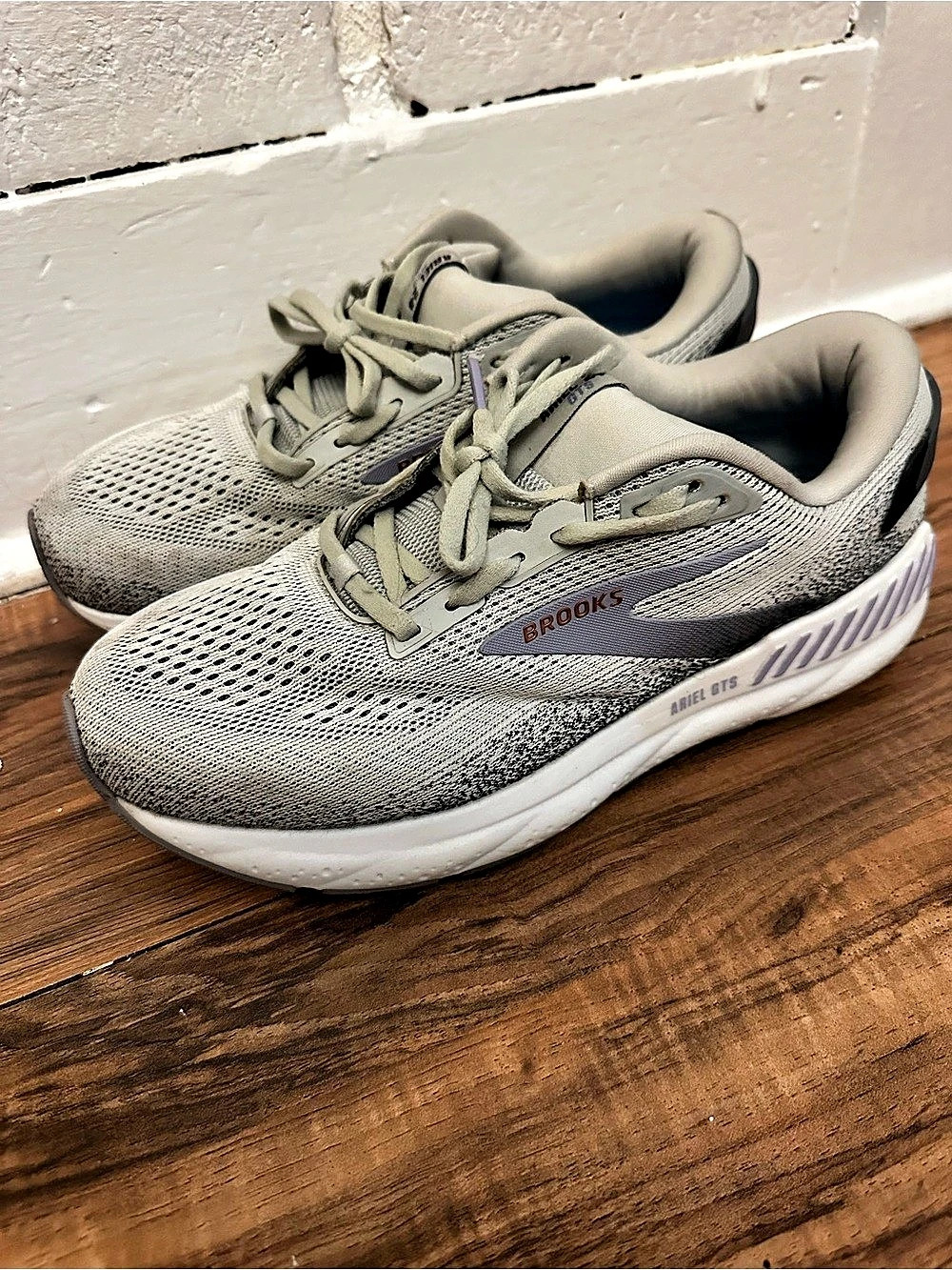Brooks Ariel GTS 24 Gray Mesh Running Shoes Women Size 9 Wide D - NO INSOLES
